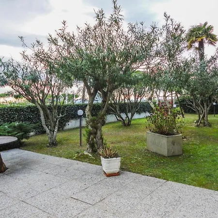Lovely For 5 Guests By The Beach-beahost Apartment *