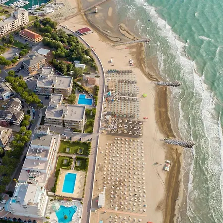 Apartment Lovely For 5 Guests By The Beach-beahost *